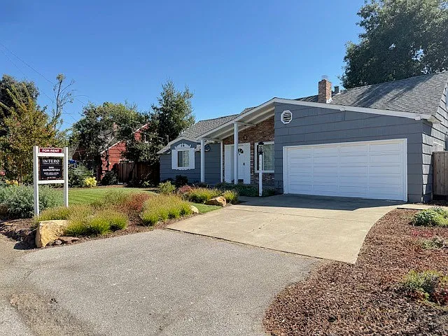 3 bed, 1382 sqft, $7,500 — Photo 2