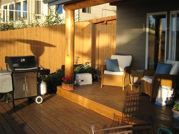 enjoy heated covered porch for outside Fall use