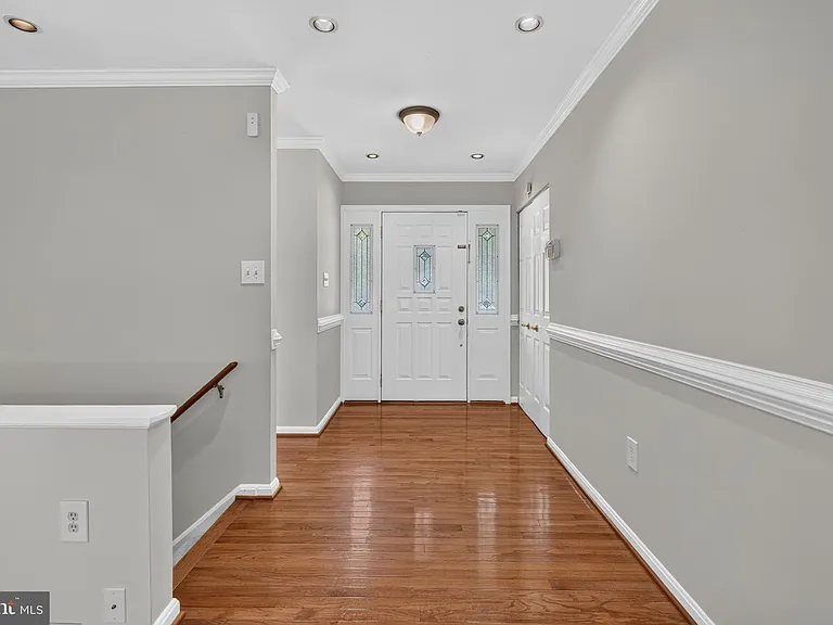 8006 Lady Lewis Ct — Photo 3