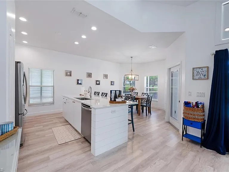 7112 Falcons Glen Blvd — Photo 18
