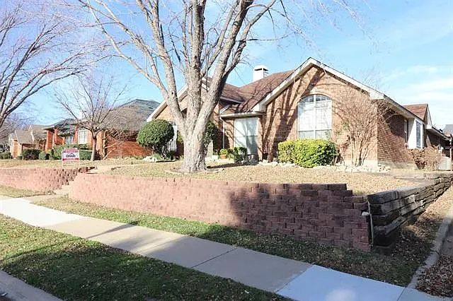 1st image of 2117 Larkspur Dr