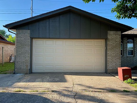 Three car width drive