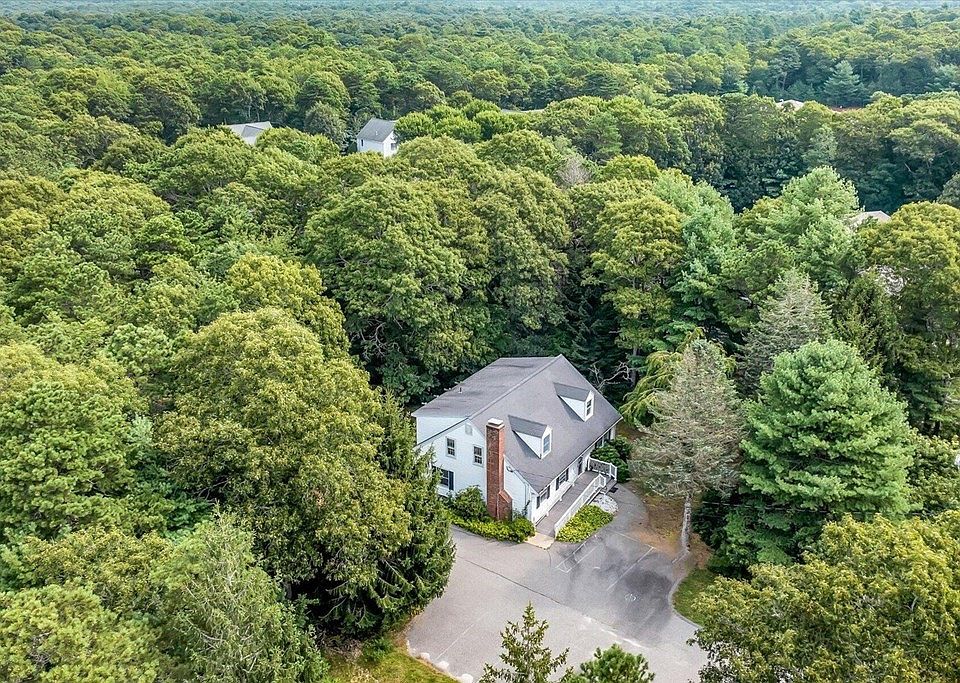 4 Edgerton Dr, North Falmouth, MA 02556 Zillow