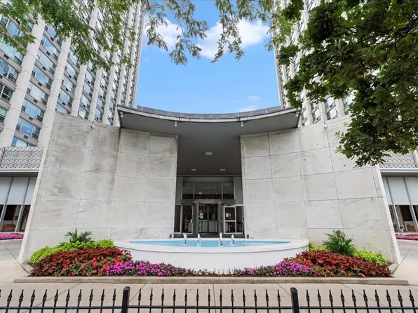 3600 N Lake Shore Dr APT 325, Chicago, IL 60613