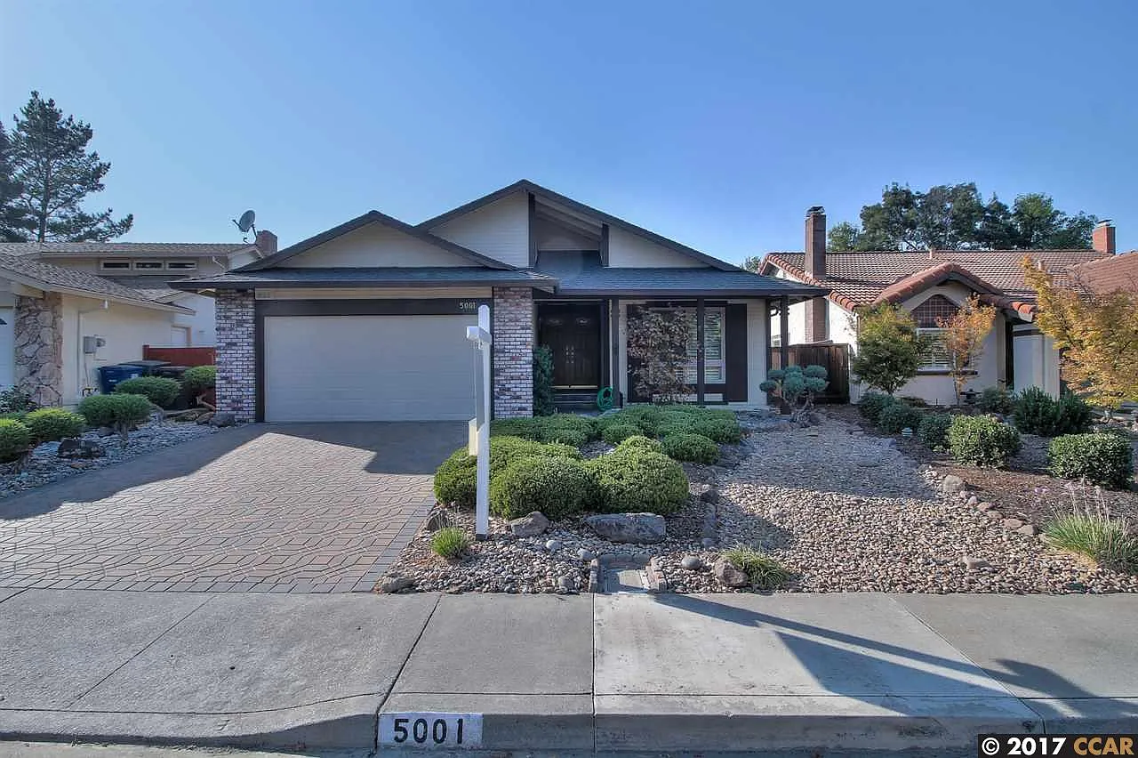 5001 Murchio Dr photo 1