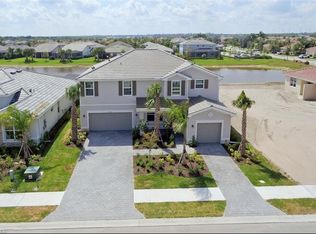 2436 Fallglo St, Naples, FL 34120