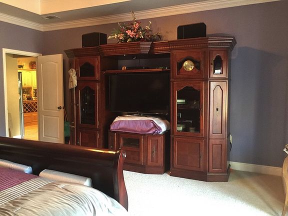 Master Bedroom
						:
						large enough for full size entertainment center
18.7X17.3