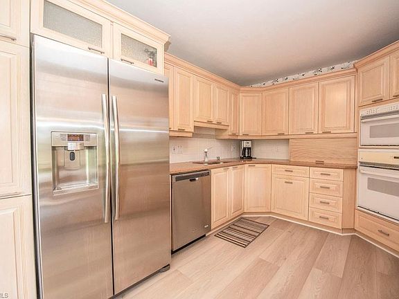5th image of 103 Wilderness Dr APT 204
