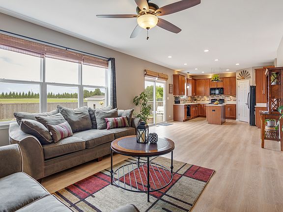 5th image of 2474 Dogwood Dr