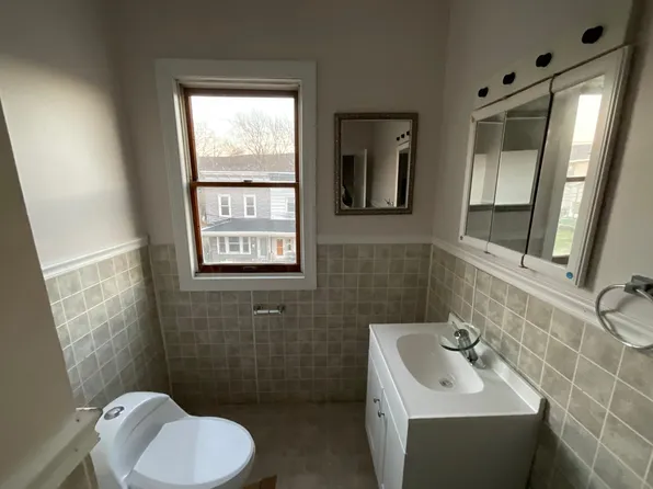 231 3rd St, Port Carbon, PA 17965