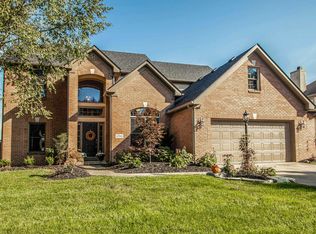 6746 Meadow Glen Dr S, Westerville, OH