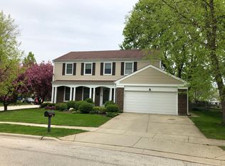 325 Alexandria Dr, Vernon Hills, IL