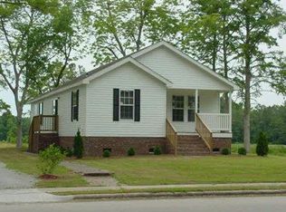 208 Vandemere Rd, Bayboro, NC 28515