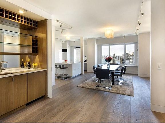 2nd image of 425 E 58th St APT 34A