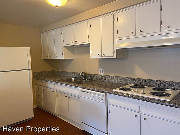 4th image of 3125 Cottage Park Ave