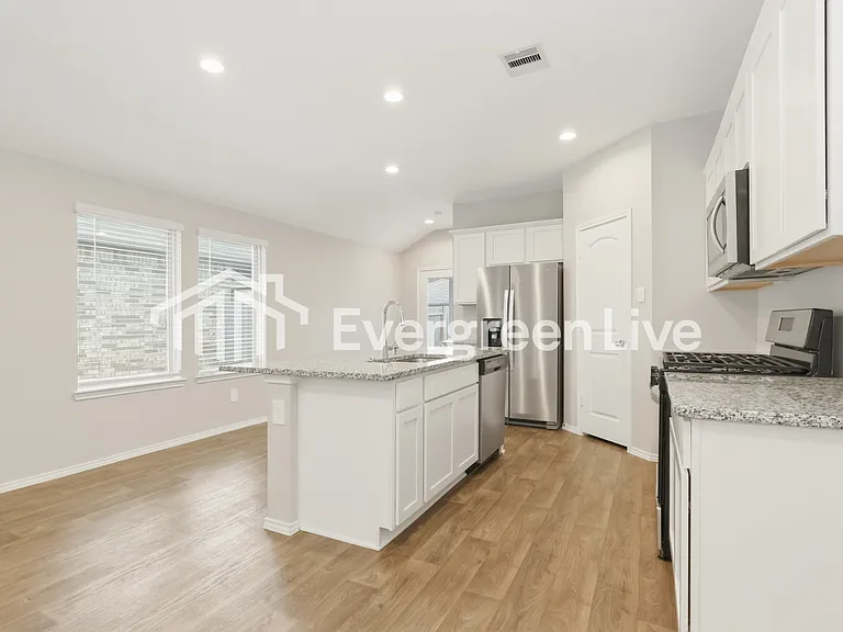 9922 Glen Brook Ln — Photo 3