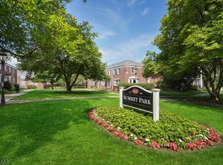 412 Morris Ave APT 51, Summit, NJ 07901