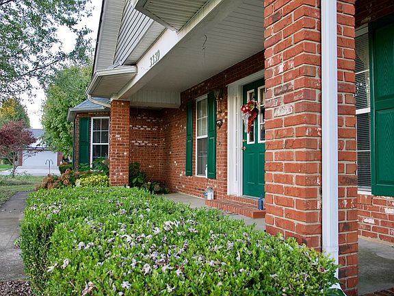 4th image of 3339 N Hampton Dr