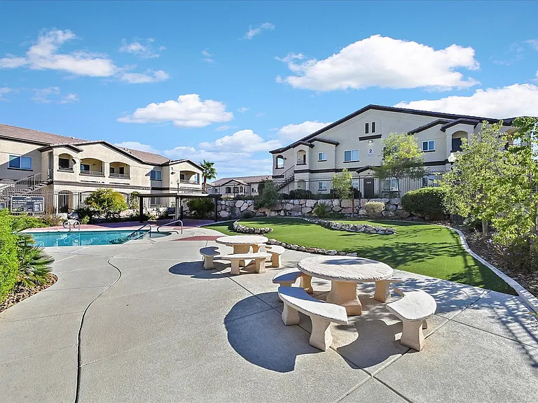 2291 W Horizon Ridge Pkwy #1206 — Photo 16