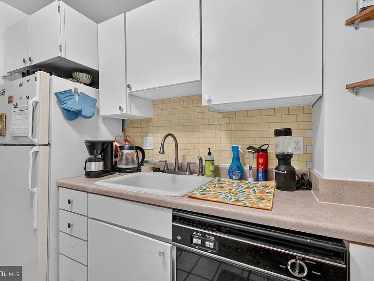1736 18th St NW #T2 — Photo 11