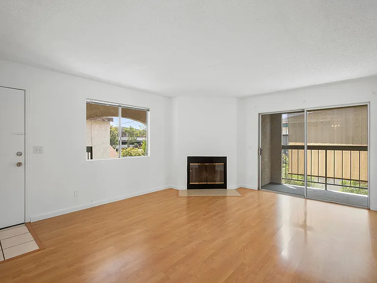412 Ivy St #6 — Photo 5