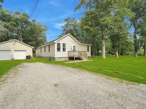 3rd image of 55 Orchid Dr