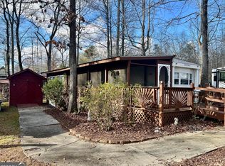 27 Six Point Trl, Cleveland, GA 30528