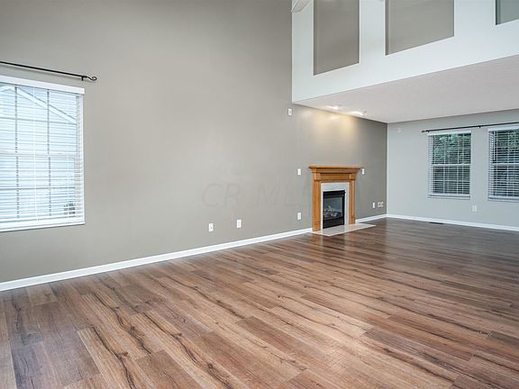 2nd image of 661 Norfolk Sq N