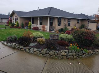 960 SW Princeton Pl, Grants Pass, OR 97527