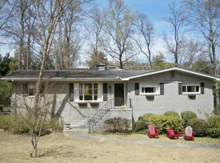 2060 Lakewood Dr, Vestavia Hills, AL 35216