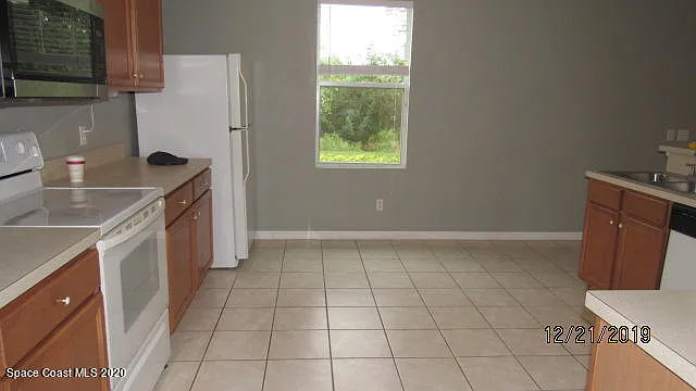 4281 Caparosa Cir — Photo 5