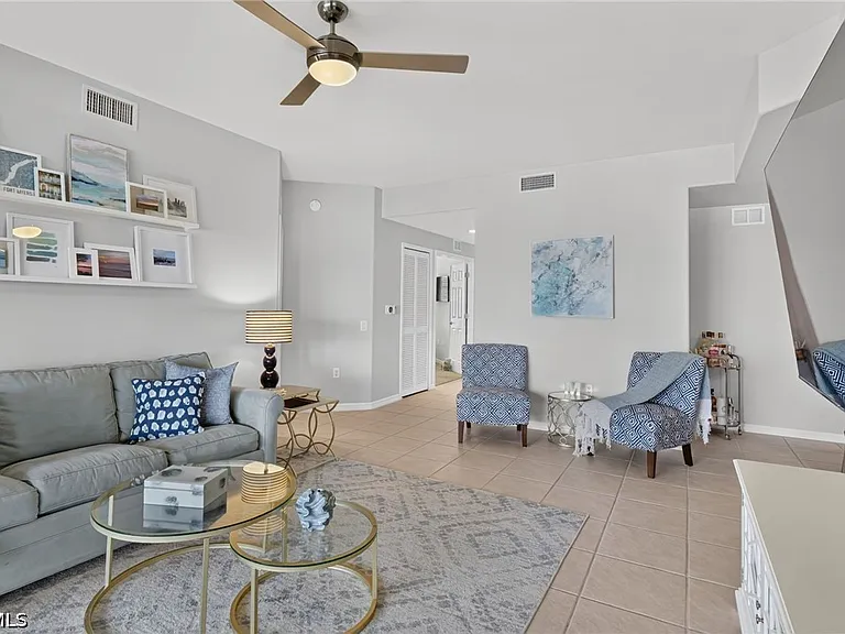 10006 Sky View Way #203 — Photo 7