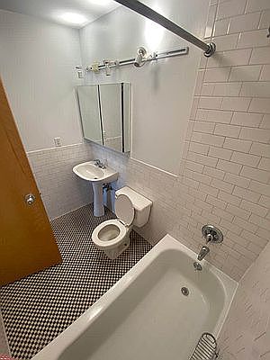 4th image of 659 Humboldt St #2A