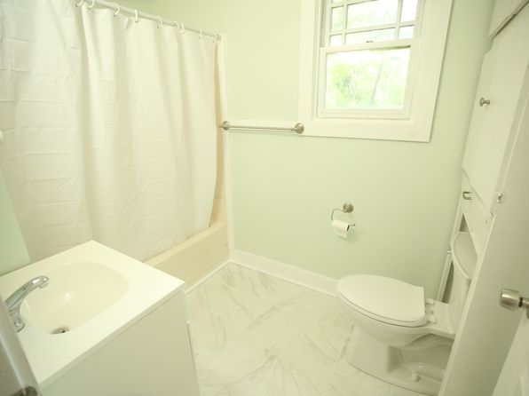13 White St