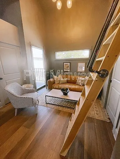 1 bed, 1.0 bath, $1,650 — Photo 2