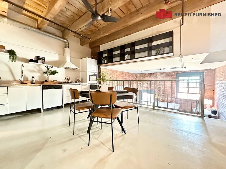 55 Cordova St E #404 — Photo 8