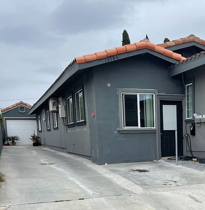 Entry to the back unit