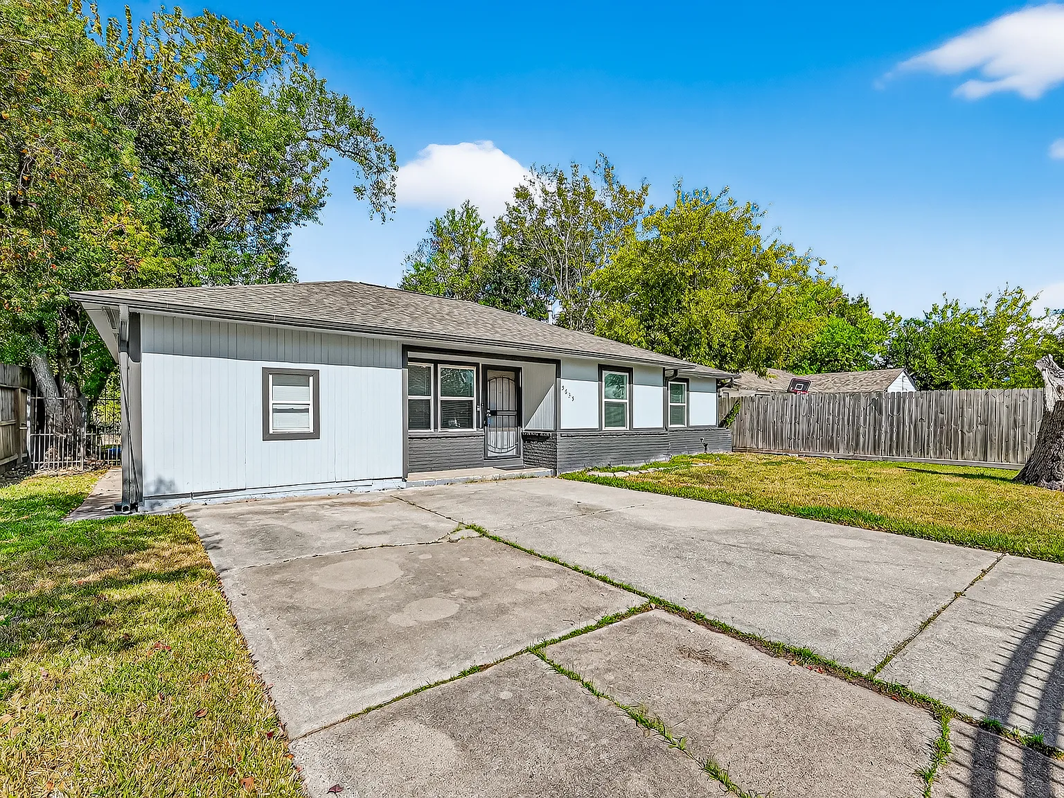 4 bed, 1551 sqft, $2,000 — Photo 3
