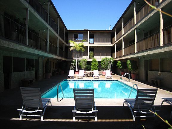 4th image of 2501 W Redondo Beach Blvd APT 228