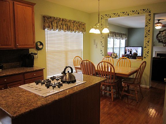 Kitchen & Breakfast Room
