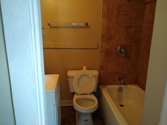 2nd image of 3504 Herman St