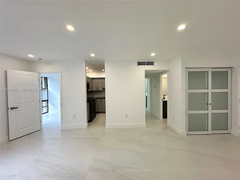 17620 Atlantic Blvd #310 — Photo 5