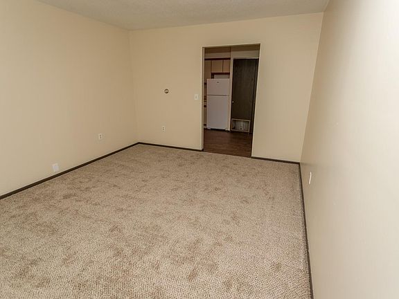 4th image of 1696 Treetop Dr APT 16B