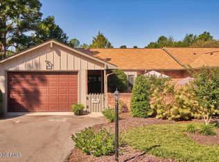 602 Redwood Dr, Southern Pines, NC 28387