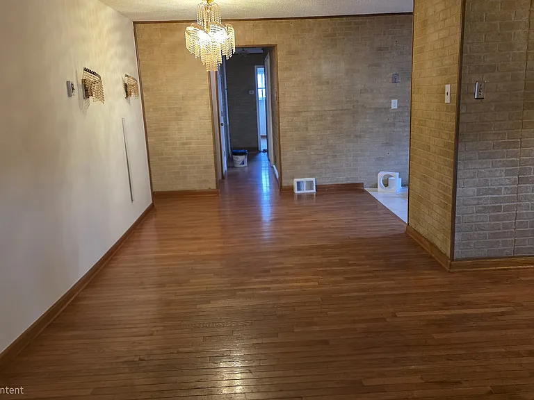 2319 Benson St #2 — Photo 9