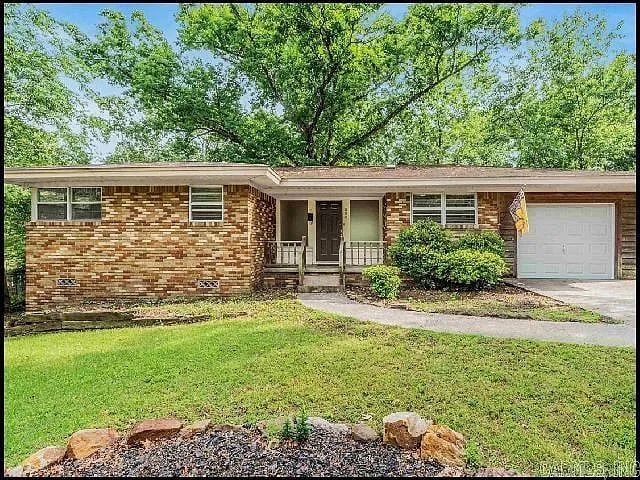 1800 Northwood Rd — Photo 1
