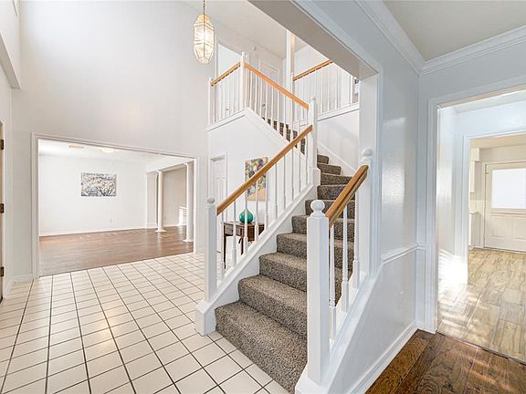 5th image of 1411 Village Garden Dr