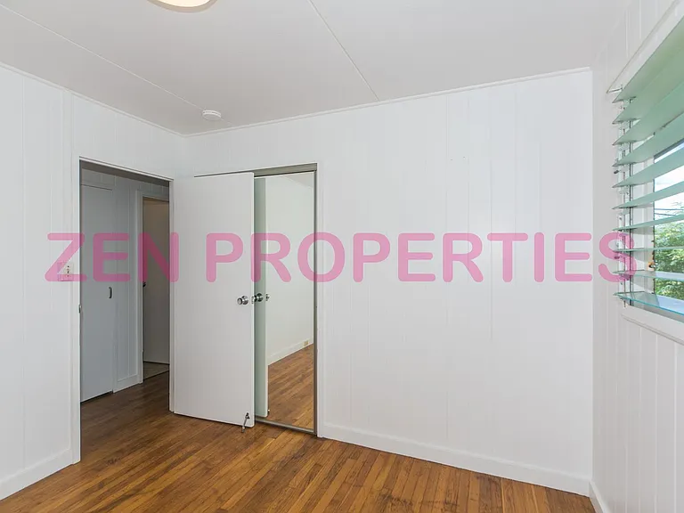 1555 Moani St — Photo 17