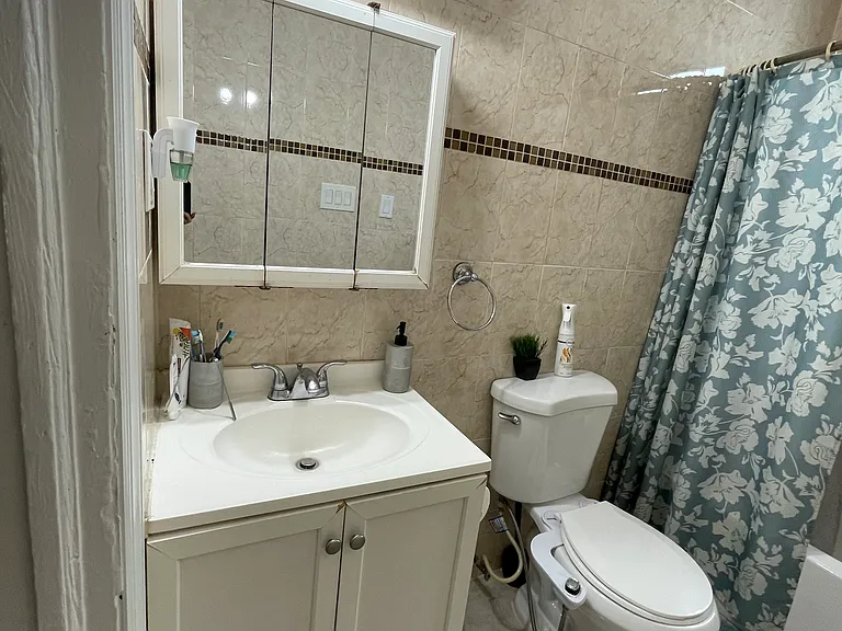 222 Hutton St #2 — Photo 3