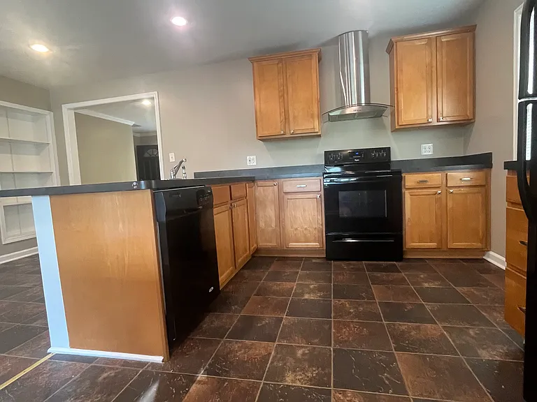268 Boiling Springs Dr — Photo 3